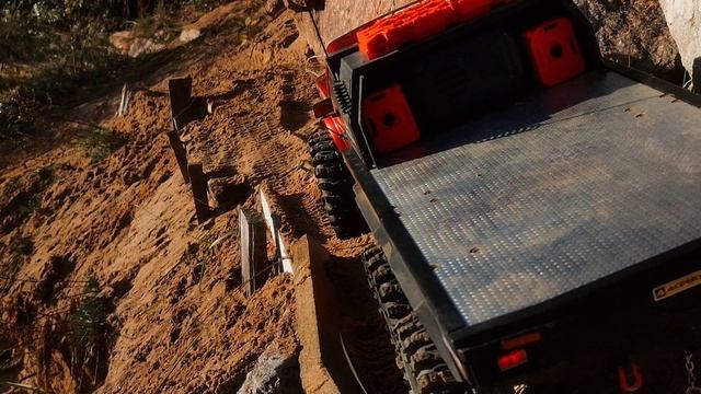 Трудная переправа RC Bison 6x6 Crossrc EMO XL