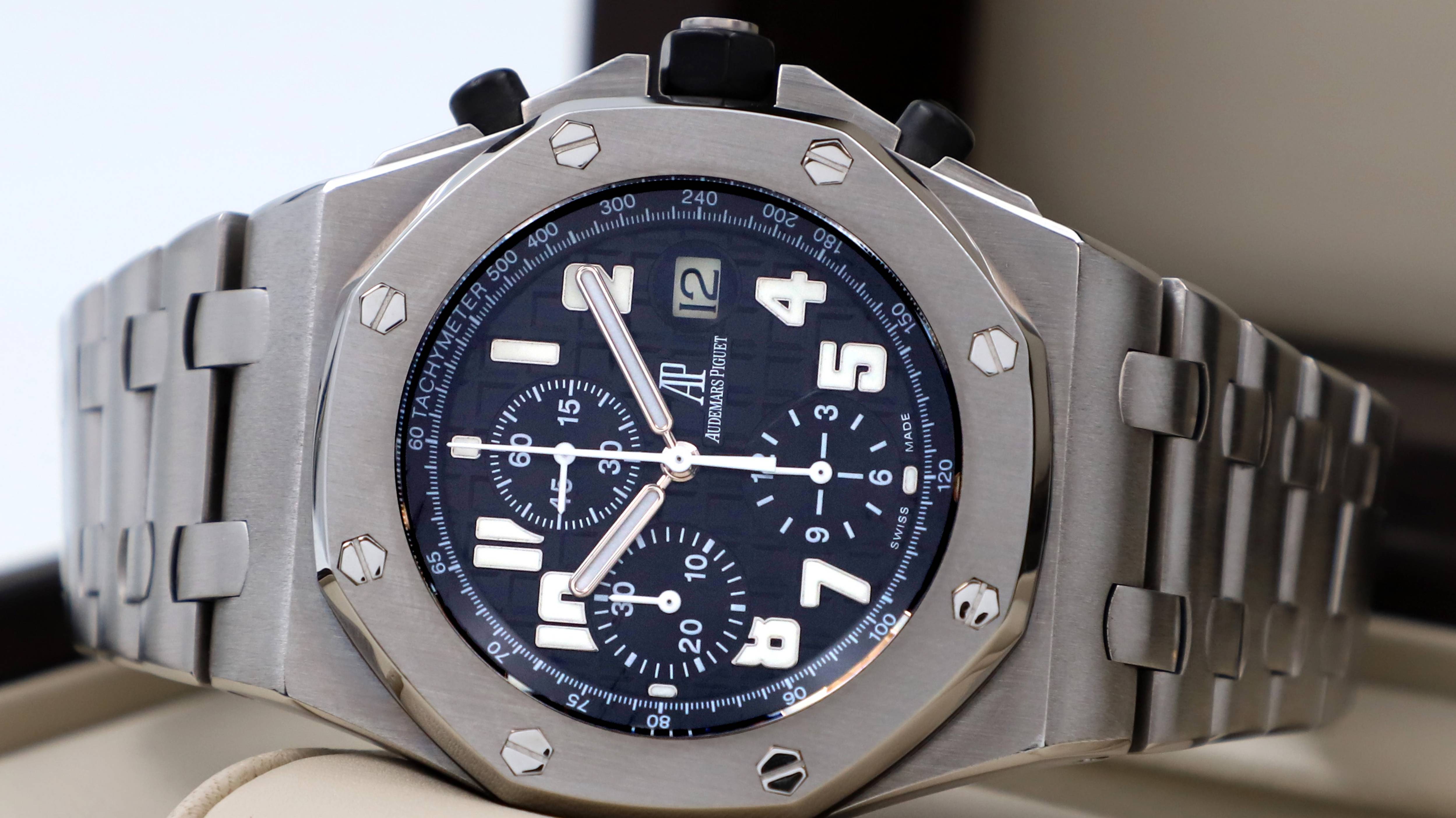 Audemars Piguet Royal Oak Offshore Chronograph 44 mm 25721ST.OO.1000ST.08.A