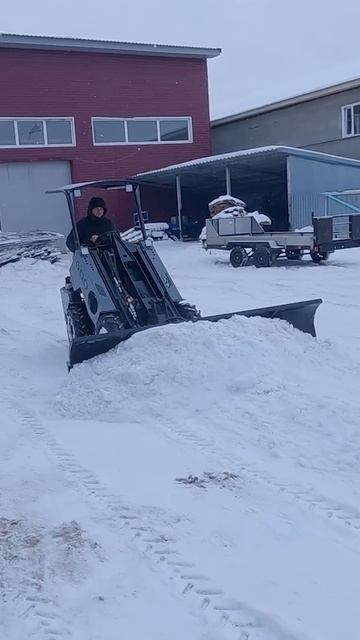 MAKER 600 с отвалом — более 300 000 ₽ в месяц на расчистке и планировке!