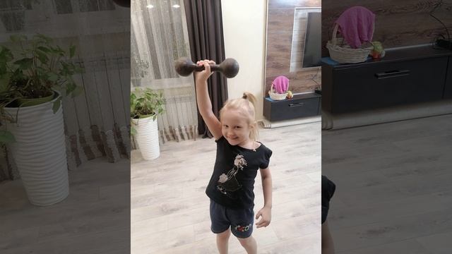 !флешмоб с родителями На зарядку становись группа АБВГДейка