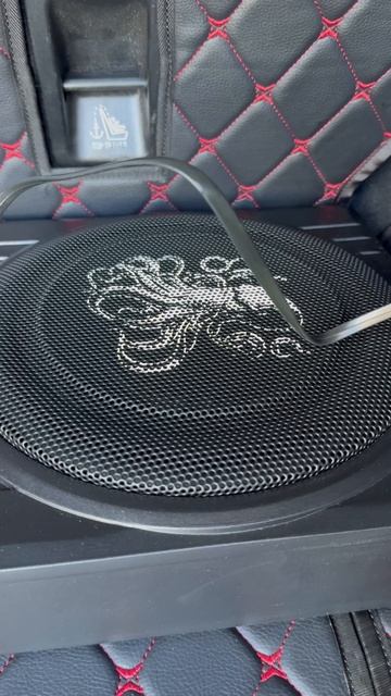 PROLOGY KRAKEN BASS BOX-10 из багажника