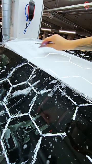 Мойка М3. Оклейка полосы на крыше