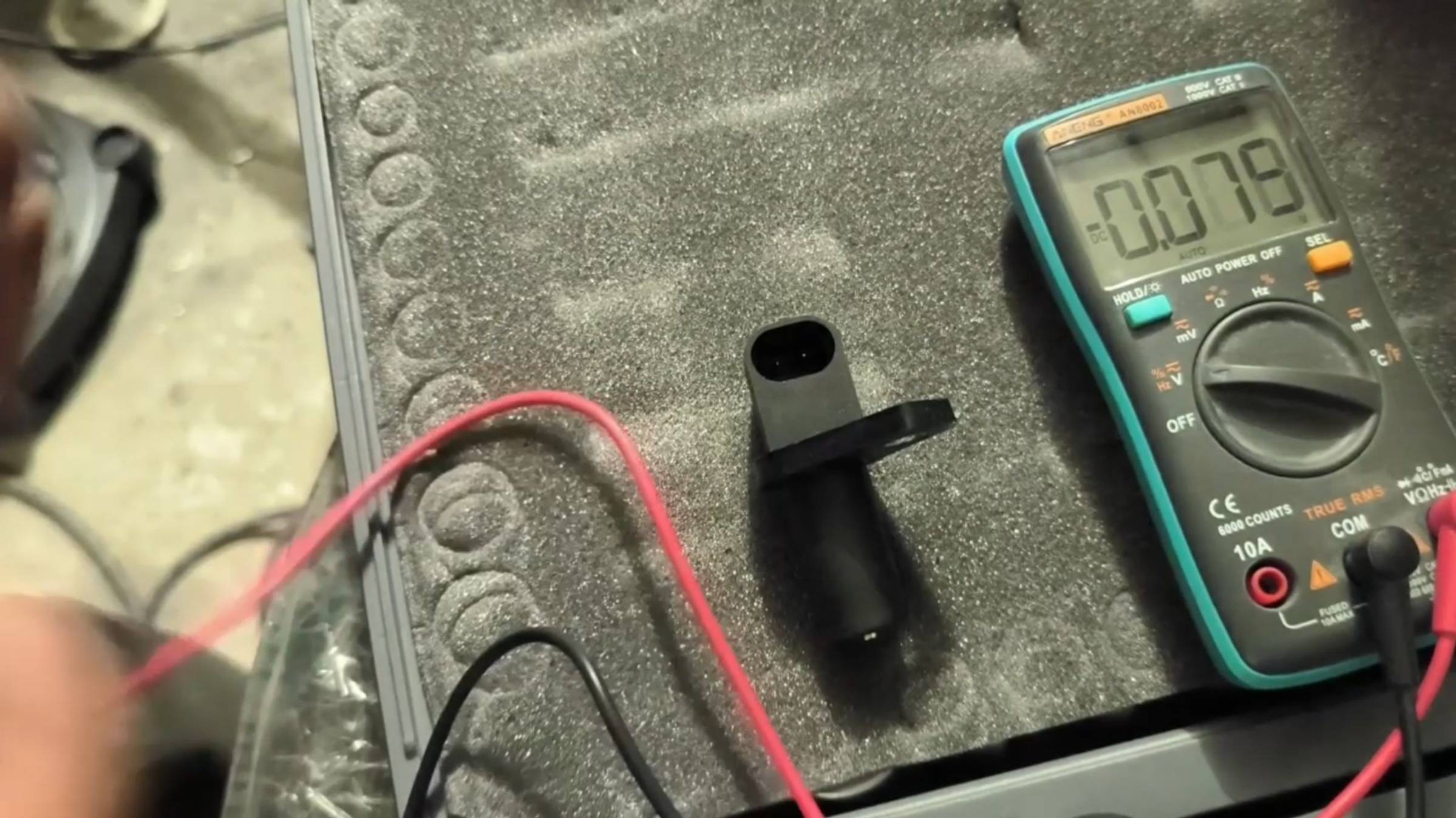 ЗАМЕНА И ПРОВЕРКА ДАТЧИКА ПОЛОЖЕНИЯ КОЛЕНЧАТОГО ВАЛА НА  LADA