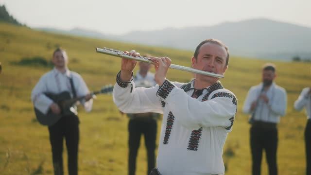 Музика популарэ молдовеняскэ ❤️🪈Хора Молдовей🎻🌺