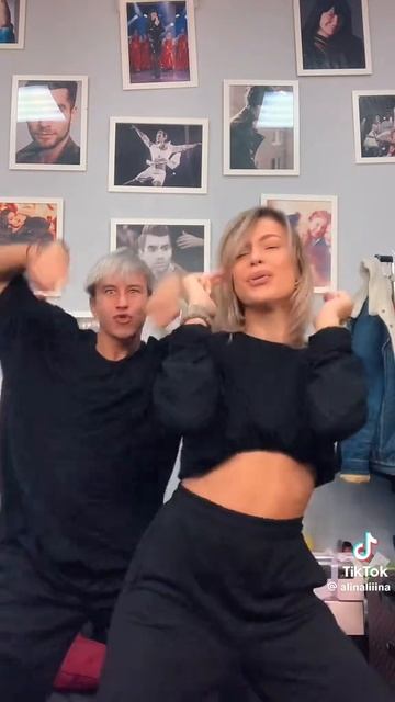 Какое сходство.
1000018228.mp4