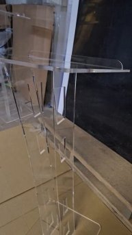 Кафедра для выступлений из прозрачного органической стекла