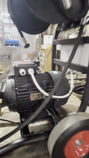 АВД Тритон AR 15/200 VRT 5.5 T (на тележке с барабаном, манометр, электрика с теплозащитой )