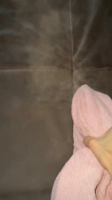 Как очистить диван самим