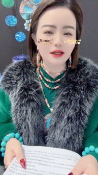 20251025-01 Turquoise Beads: Round Particles Hiding Ore Vein Essence