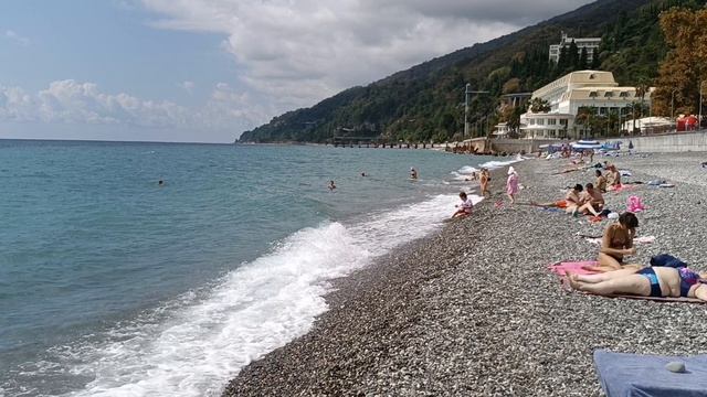 ПЛЯЖ В ГАГРЕ