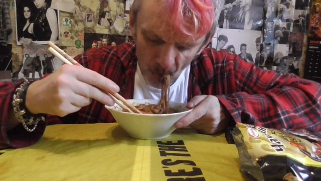 мукбанг лапша чазамён