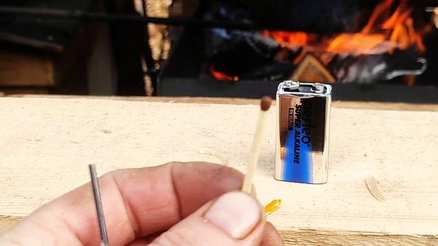 Как сделать розжиг из батарейки и карандаша