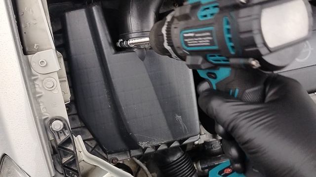 Бесщёточный ударный дрель-шуруповерт с гироскопом Heimerdinger. 
Откручивает играючи хомут.