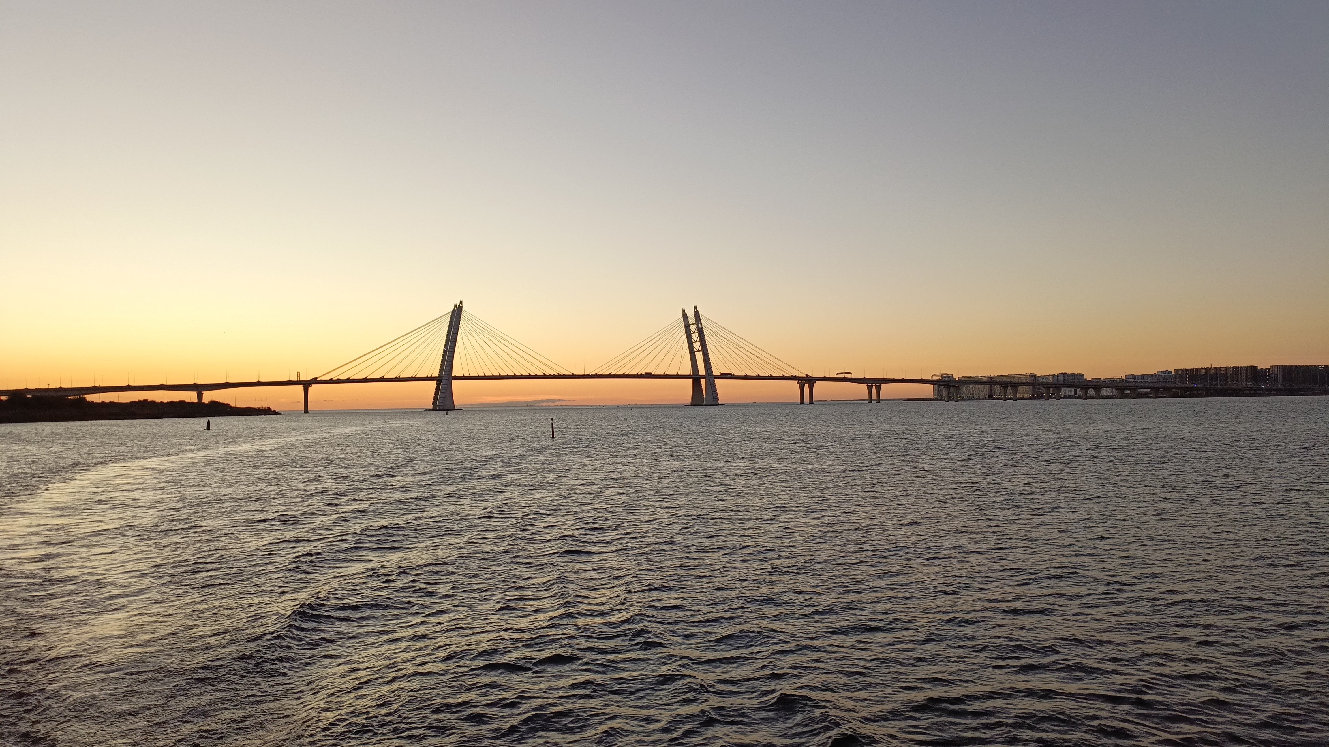 Санкт-Петербург. Прогулка на теплоходе по Финскому заливу и Неве от Кожевенной линии В.О.