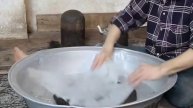 Процесс ручного изготовления колаха, традиционной иранской войлочной папахи
