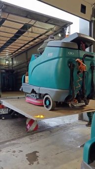Отгрузка партрии поломоечных машин Wellland FD85 и Wellland FD230 на склад WB | Часть 2