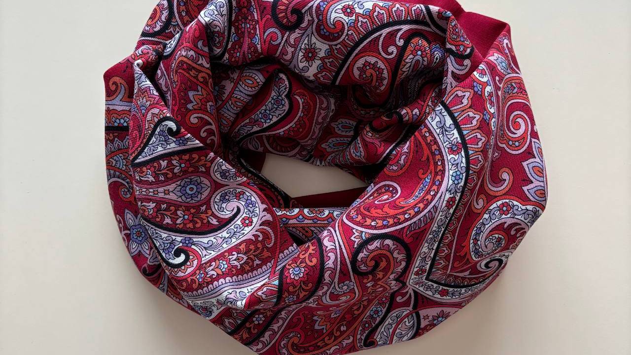 Снуд из павловопосадского платка "Сказочное путешествие".