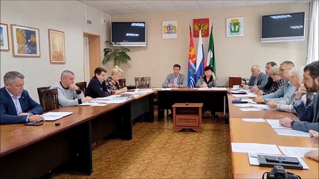 В борьбе с навалами веток власти города прибегли к помощи видеокамер