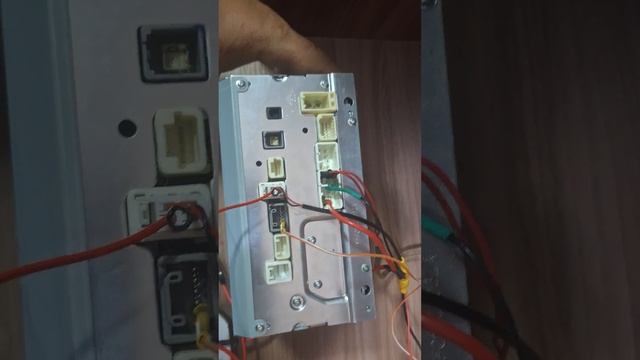 Распиновка - подключение камеры заднего хода магнитолы Тойота NSZT-Y68T, NSZT-W68T, NSCN-W68, NSLN-W