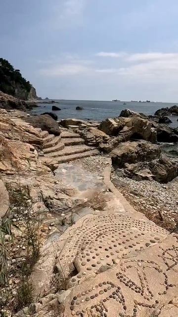 Пусанская башня в парке Йондусан город Пусан Южная Корея и остров Ендо