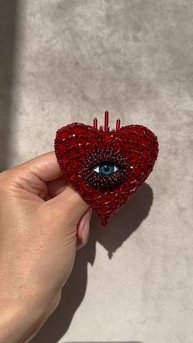 Брошь Сердце с глазом