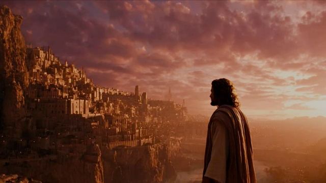 В сияющей глуби небес грустит Богоматерь