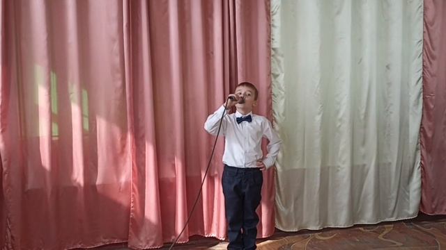 Солонченко Демид-песенка про белку