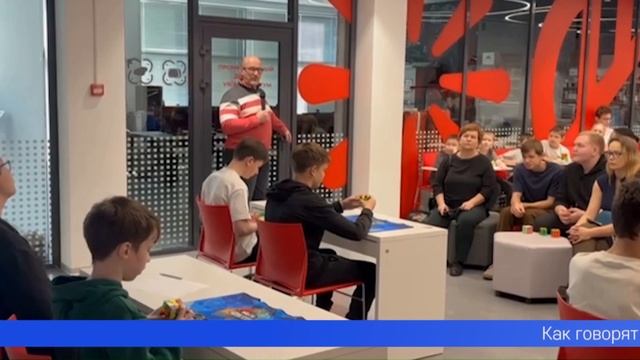 Нескольких десятков юных первоуральцев объединил турнир по спидкубингу