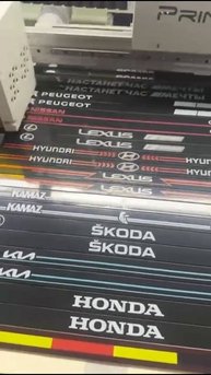 Короткий видео-отзыв на УФ принтер формата А2 компании PrintX для печати на автомобильных рамках