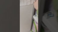 я показываю свою комнату в нашей новой квартире.