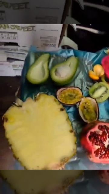 Покупаем дары осени прямо с колёс.