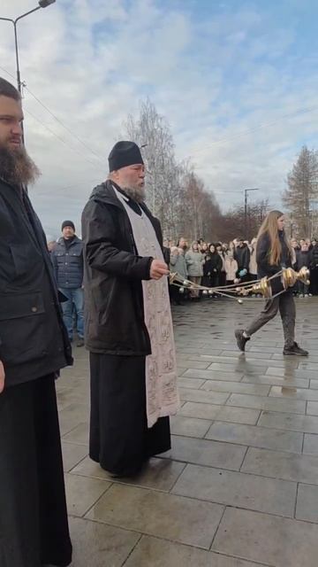 Молебен на месте гибели двух девочек в Ревде