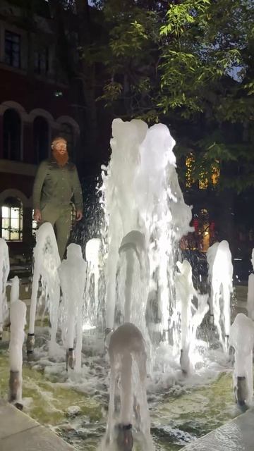 Бесполезных знакомств не бывает