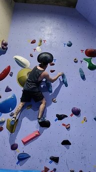 Покоряю китайский скалодром. Часть 4