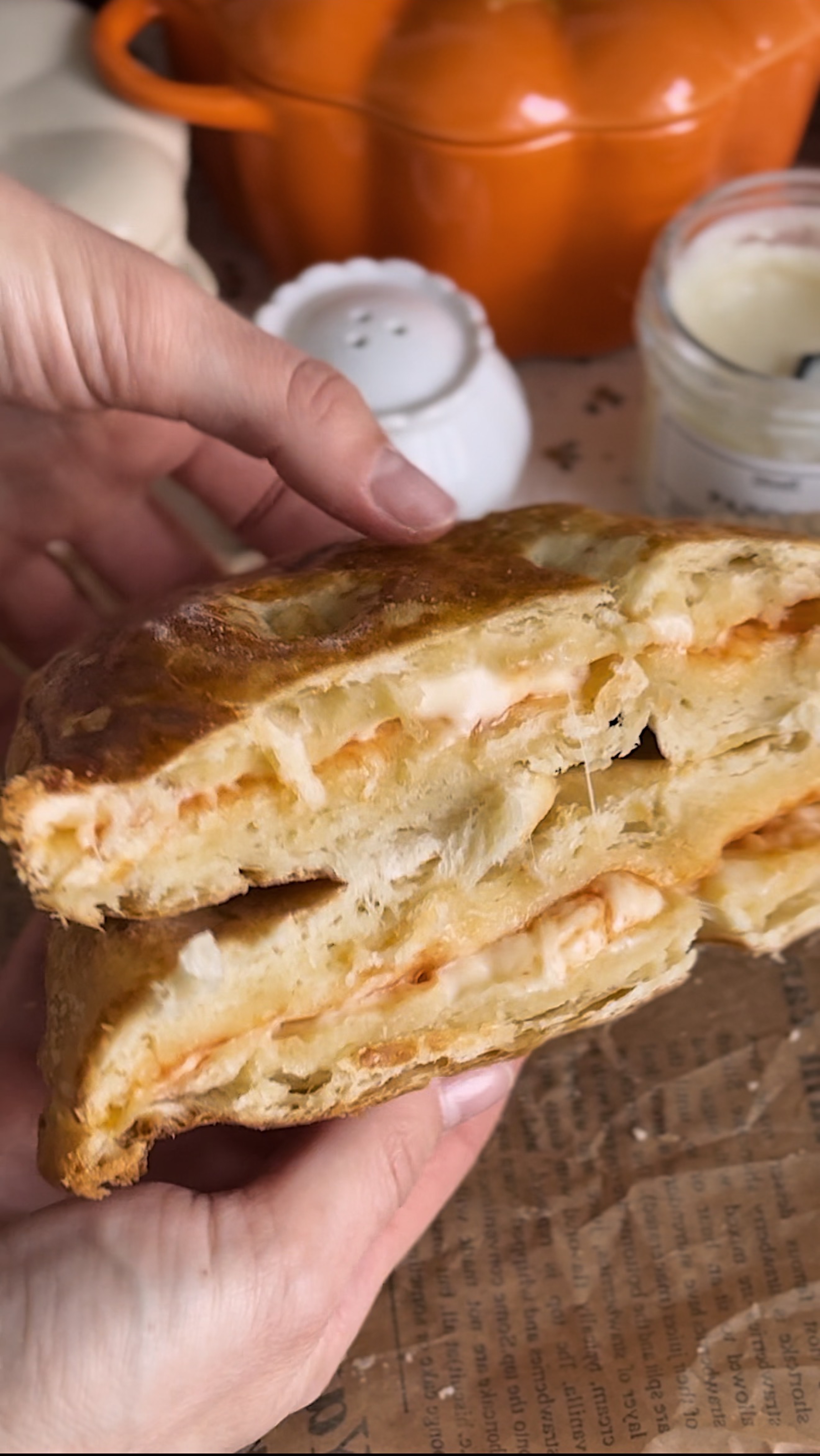 Сырная лепешка за 15 минут 🙌🏻Дети будут в восторге 😜 Готовлю своем любимом аэрогриле Demiand