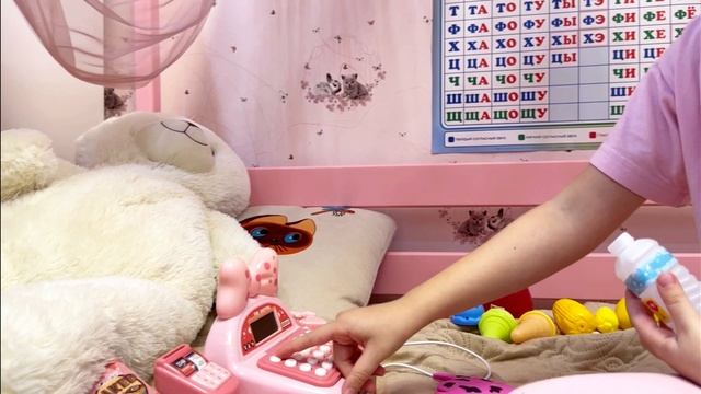 Мама Вика дочка Лола играем в магазин