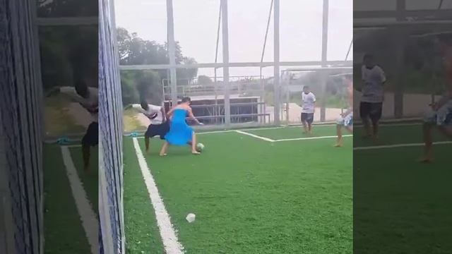 А она хороша!