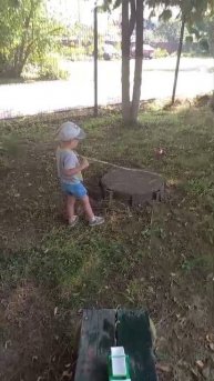 Маленький Олег