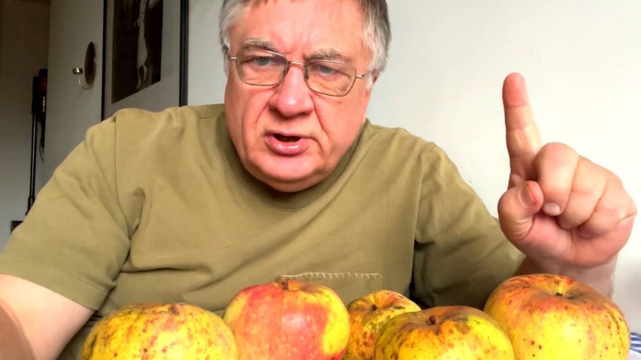 Горькая болезнь яблок!