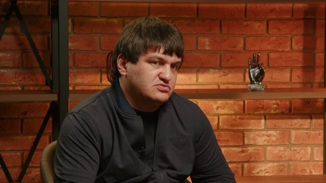 Ответы от: Как зарождалась армия Донбасса, от ополчения до республики.mp4