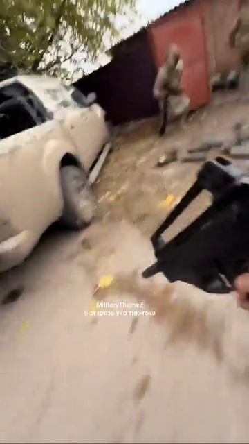 Кабы летят. Хохлы ссутся. Нравится.mp4