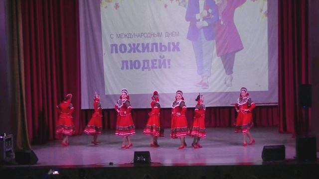 Танцевальный коллектив "Яблочки" - "Кострома"