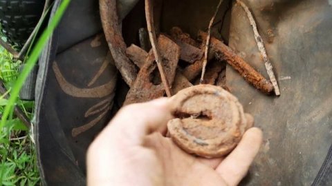 Прошлись по полям и нашли.