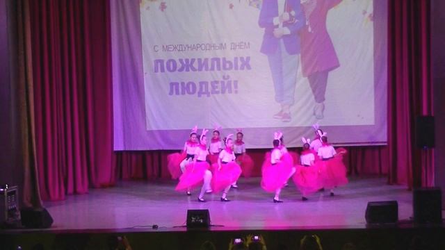 Танцевальный коллектив "NonStop" - "Заячий кан-кан"