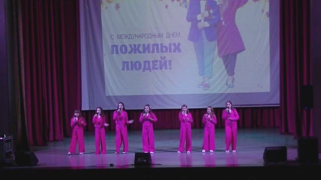 Ансамбль "Музыкальная страна" - "У нас молодых"