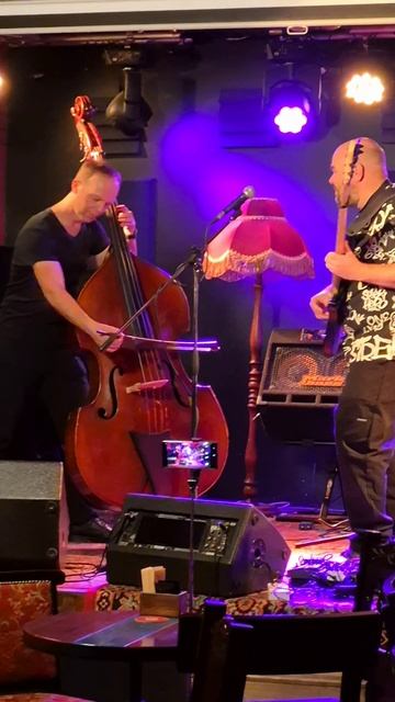 Зажигаем и танцуем!!! Максимов/Сокулер project в клубе А.Козлова 27.10.25
@sokulersergey
@frolovdru