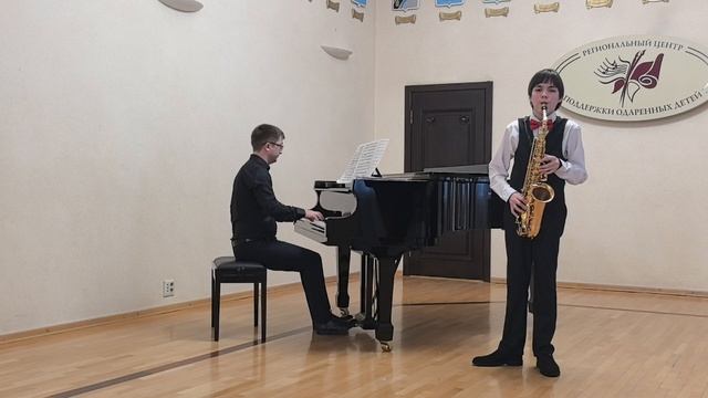 Г Гендель Соната 4 3 и 4 части Д Мийо Бразильера из сюиты Скарамуш.mp4