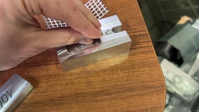 Обзор как заливается форма для изготовления кормушек