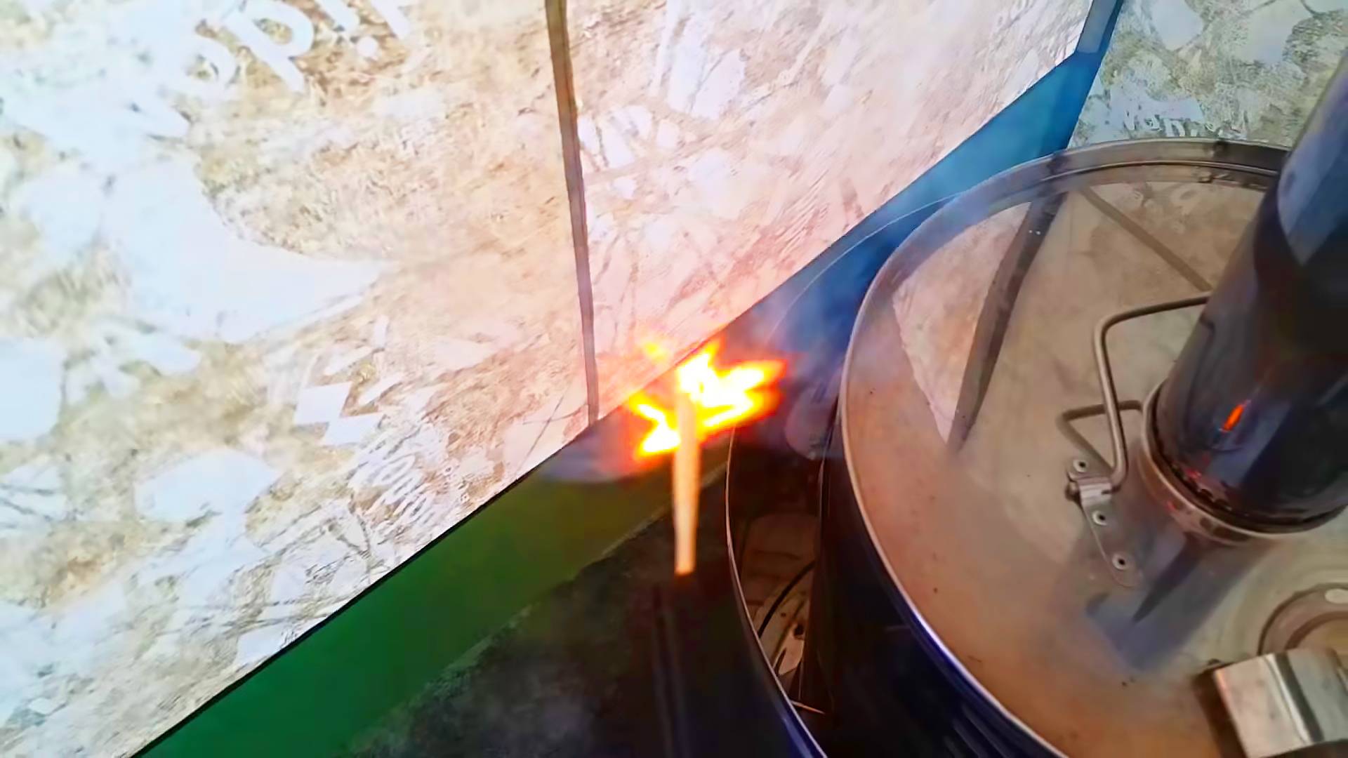 Водяной пар поджигает спичку. Новая печь от Мобибы