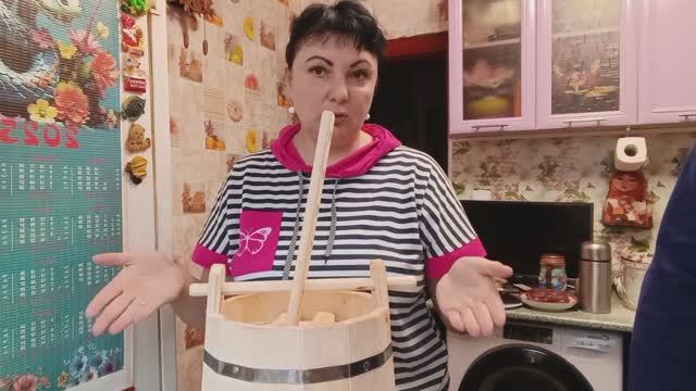 ВОТ И КАДКА ПРИГОДИЛАСЬ, СОЛИМ КАПУСТУ НА ЗИМУ